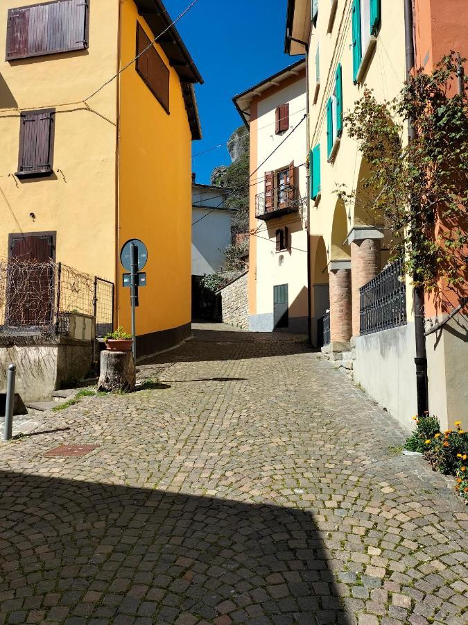 شقة La Chicca Piccola Casina In Affitto Nel Borgo Antico Di Gaggio Montano Bo المظهر الخارجي الصورة